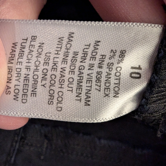 3 For $18 a.n.a Women's Black Jean Shorts - Picture 7 of 8